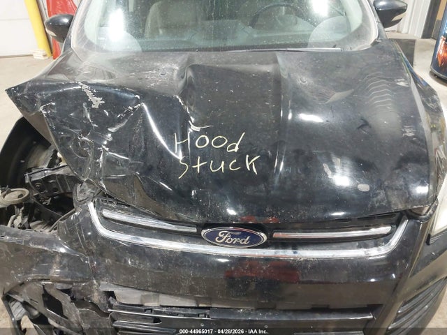 1FMCU0JX4GUC34427 Ford Escape Titanium