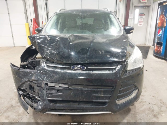 1FMCU0JX4GUC34427 Ford Escape Titanium
