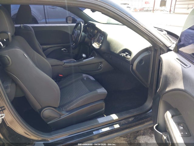 Продажа на аукционе авто 2016 Dodge Challenger Sxt, vin: 2C3CDZAG2GH107417, номер лота: 44965055