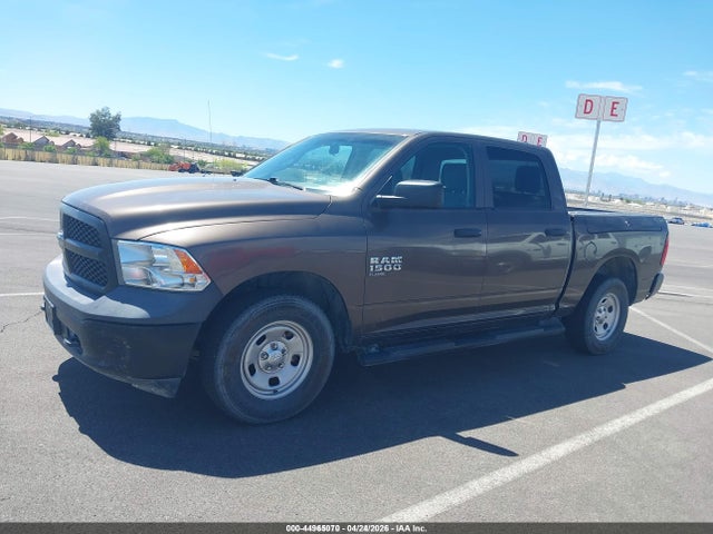 1C6RR7KG4KS645474 RAM 1500 Classic Tradesman 4x4 5&#039;7 Box