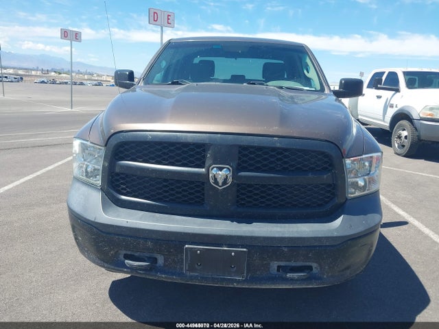 1C6RR7KG4KS645474 RAM 1500 Classic Tradesman 4x4 5&#039;7 Box