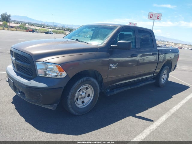 1C6RR7KG4KS645474 RAM 1500 Classic Tradesman 4x4 5&#039;7 Box