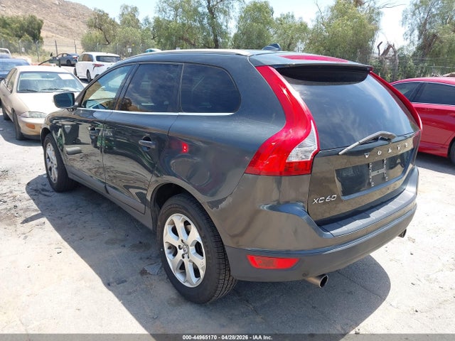 Продажа на аукционе авто 2013 Volvo Xc60 3.2 Platinum, vin: YV4952DL5D2445317, номер лота: 44965170