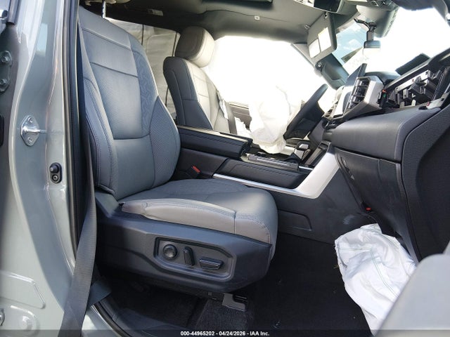 Toyota Sequoia Sr5 2025 7SVAAABA1SX071043 Image 5