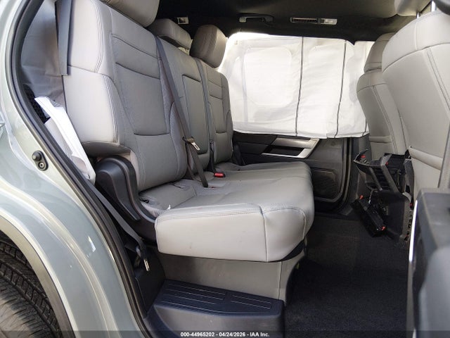 Toyota Sequoia Sr5 2025 7SVAAABA1SX071043 Image 8
