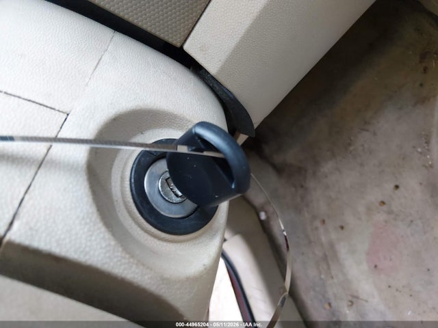 44965204 :رقم المزاد ، 1FMCU9D71BKA77735 vin ، 2011 Ford Escape Xlt مزاد بيع