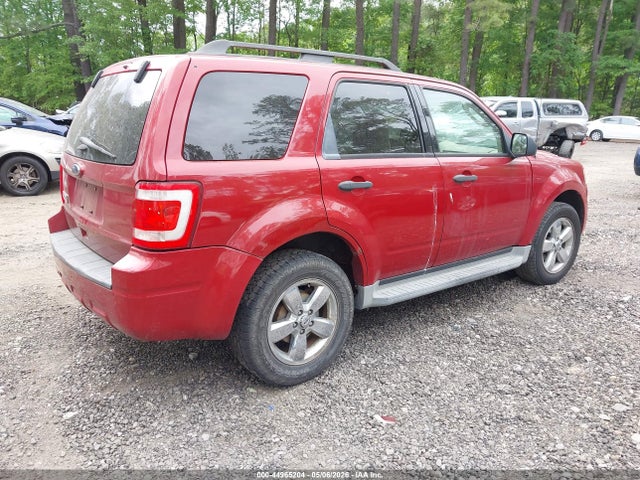 44965204 :رقم المزاد ، 1FMCU9D71BKA77735 vin ، 2011 Ford Escape Xlt مزاد بيع