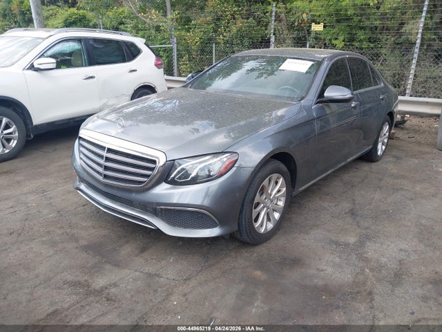 44965219 :رقم المزاد ، WDDZF4KB2HA142812 vin ، 2017 Mercedes-benz E 300 4matic مزاد بيع
