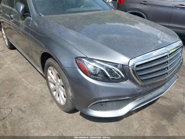 44965219 :رقم المزاد ، WDDZF4KB2HA142812 vin ، 2017 Mercedes-benz E 300 4matic مزاد بيع