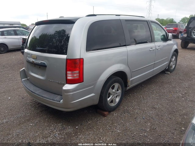 2010 Chrysler Town & Country Touring მანქანა იყიდება აუქციონზე, vin: 2A4RR5D1XAR500620, აუქციონის ნომერი: 44965220