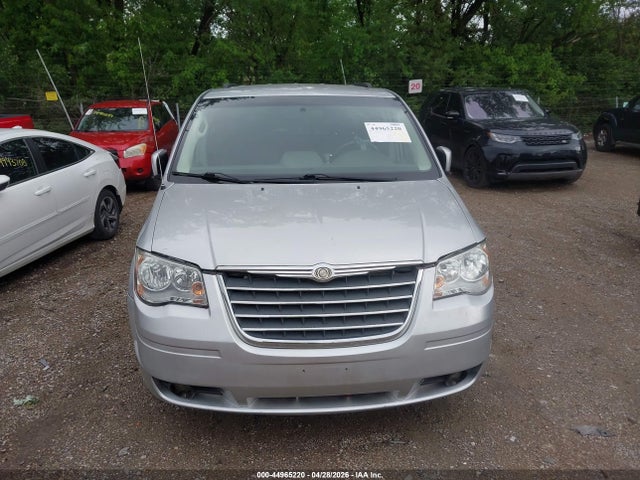 2010 Chrysler Town & Country Touring მანქანა იყიდება აუქციონზე, vin: 2A4RR5D1XAR500620, აუქციონის ნომერი: 44965220