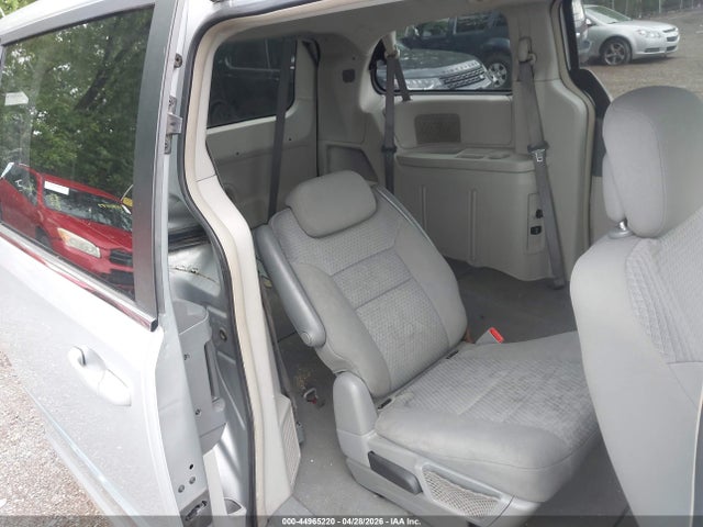 2010 Chrysler Town & Country Touring მანქანა იყიდება აუქციონზე, vin: 2A4RR5D1XAR500620, აუქციონის ნომერი: 44965220