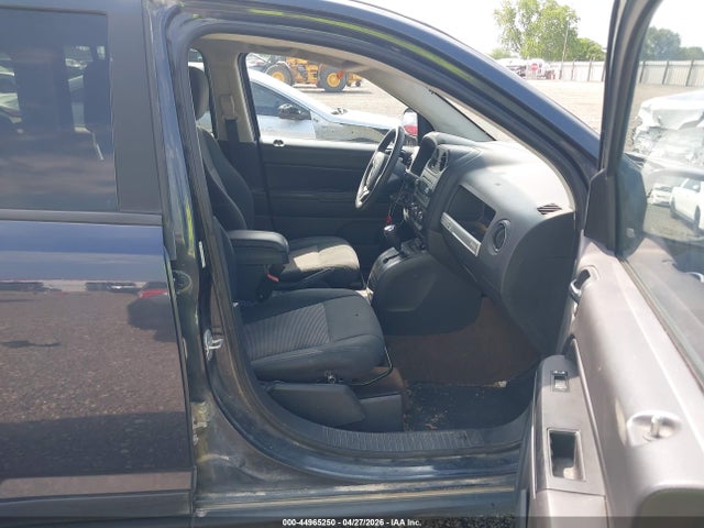2014 Jeep Compass Sport მანქანა იყიდება აუქციონზე, vin: 1C4NJCBAXED593683, აუქციონის ნომერი: 44965250