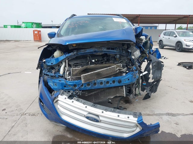 44965251 :رقم المزاد ، 1FMCU0GD1HUB41217 vin ، 2017 Ford Escape Se مزاد بيع