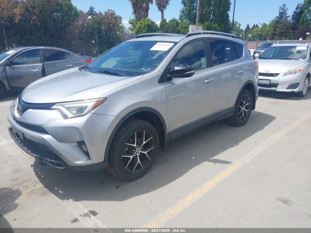 Toyota RAV4 SE 2018 2T3NFREV1JW409473 Image 2