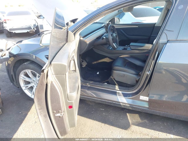 44965271 :رقم المزاد ، 7SAYGAEE4PF887058 vin ، 2023 Tesla Model Y Awd/long Range Dual Motor All-wheel Drive مزاد بيع