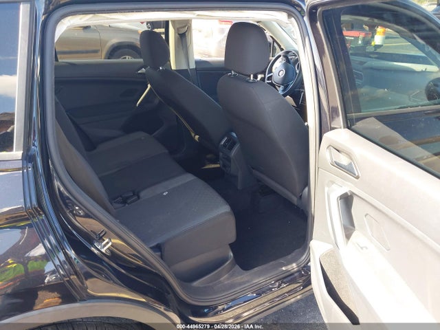2018 Volkswagen Tiguan 2.0t S მანქანა იყიდება აუქციონზე, vin: 3VV0B7AX3JM077038, აუქციონის ნომერი: 44965279
