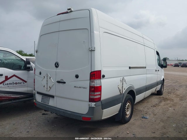 2014 Mercedes-benz Sprinter 2500 High Roof მანქანა იყიდება აუქციონზე, vin: WD3PE8DE4E5902806, აუქციონის ნომერი: 44965307
