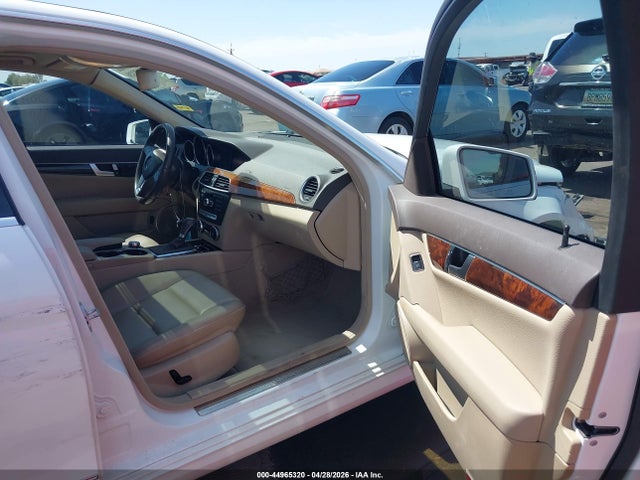 44965320 :رقم المزاد ، WDDGF8AB4DR246049 vin ، 2013 Mercedes-benz C 300 Sport 4matic مزاد بيع
