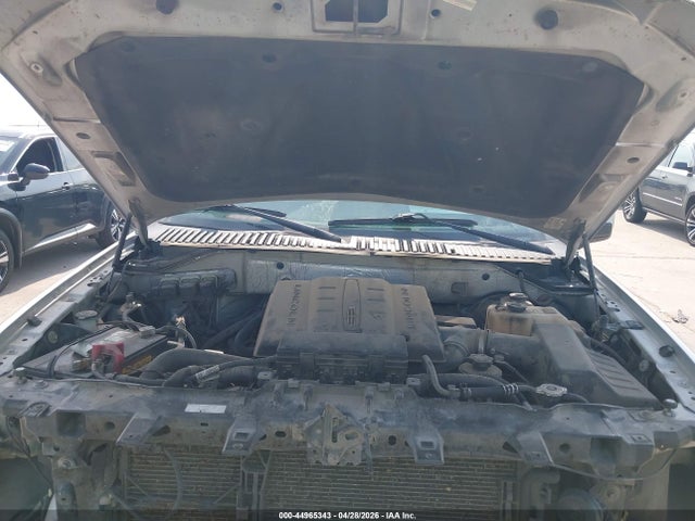 Продажа на аукционе авто 2011 Lincoln Navigator L, vin: 5LMJJ3H52BEJ08668, номер лота: 44965343