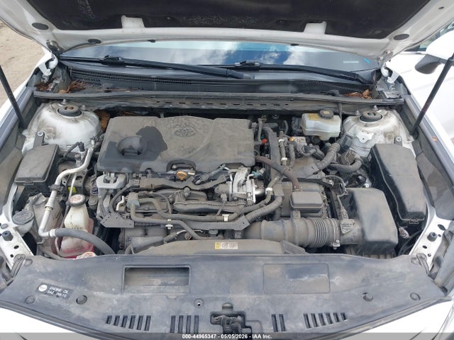 4T1B21HK8JU505675 Toyota Camry Hybrid Se