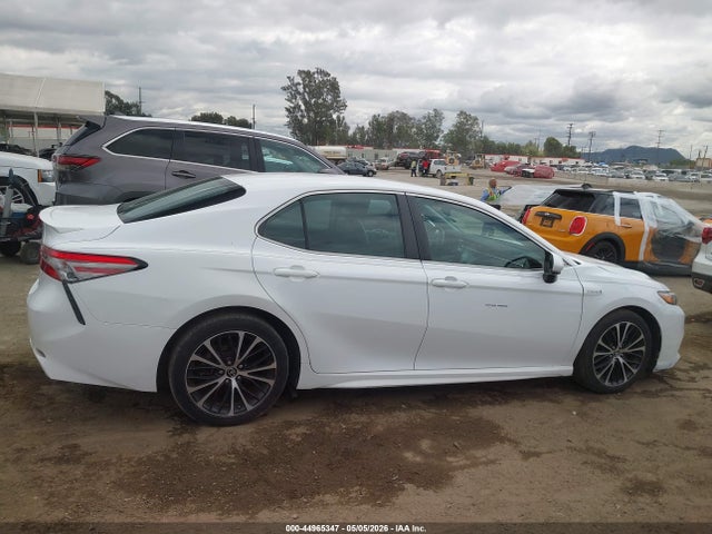 4T1B21HK8JU505675 Toyota Camry Hybrid Se