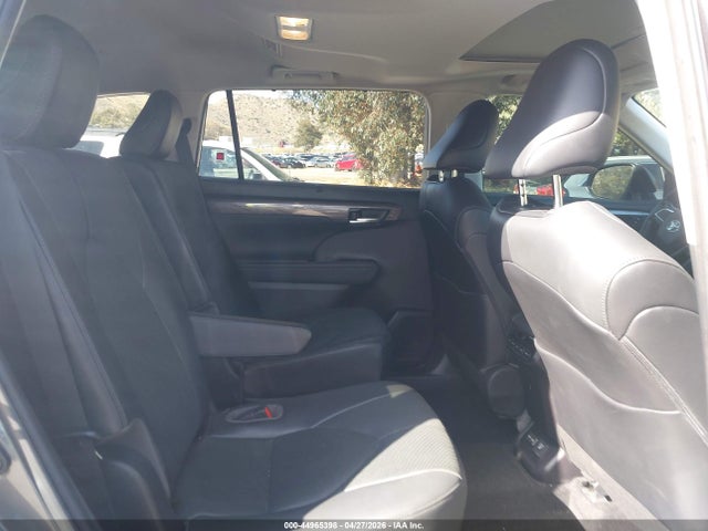 Aukcja sprzedaży 2023 Toyota Highlander Hybrid Limited, vin: 5TDXBRCHXPS578452, numer aukcji: 44965398