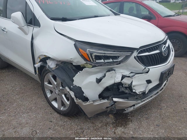 44965413 :رقم المزاد ، KL4CJCSM8JB561316 vin ، 2018 Buick Encore Essence مزاد بيع