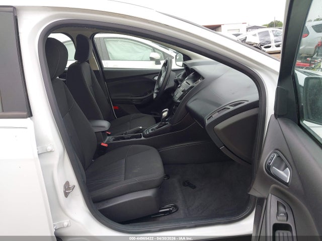 Продажа на аукционе авто 2015 Ford Focus Se, vin: 1FADP3F28FL274745, номер лота: 44965422
