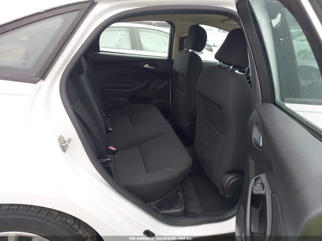 Продажа на аукционе авто 2015 Ford Focus Se, vin: 1FADP3F28FL274745, номер лота: 44965422