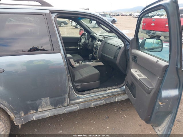 2011 Ford Escape Xlt მანქანა იყიდება აუქციონზე, vin: 1FMCU9DG7BKA15028, აუქციონის ნომერი: 44965473