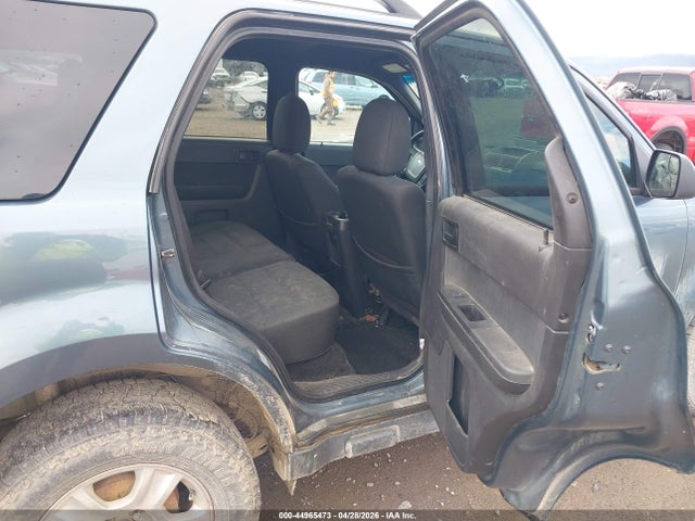2011 Ford Escape Xlt მანქანა იყიდება აუქციონზე, vin: 1FMCU9DG7BKA15028, აუქციონის ნომერი: 44965473