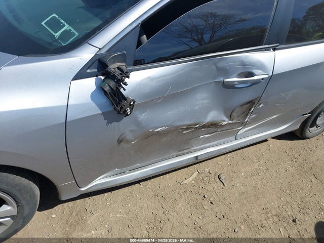 Aukcja sprzedaży 2018 Honda Civic Lx, vin: 2HGFC2F5XJH537585, numer aukcji: 44965474