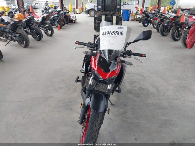 44965500 :رقم المزاد ، ML5ERGF1XSDA58307 vin ، 2025 Kawasaki Er500 مزاد بيع