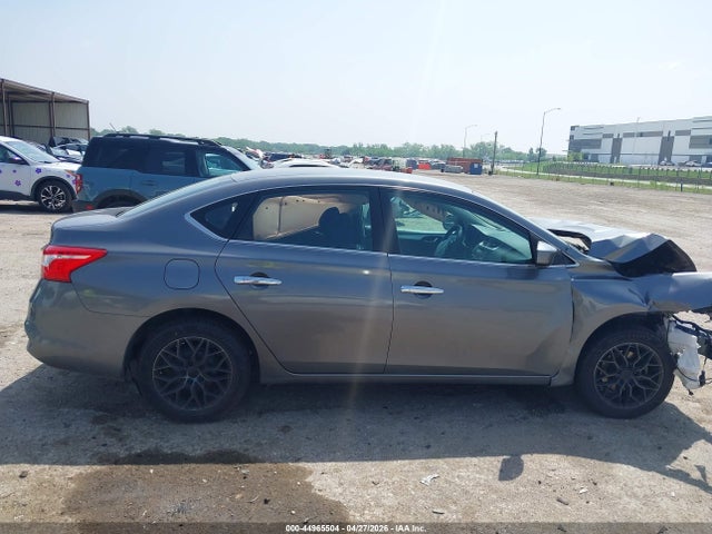 44965504 :رقم المزاد ، 3N1AB7AP8JY310572 vin ، 2018 Nissan Sentra S مزاد بيع