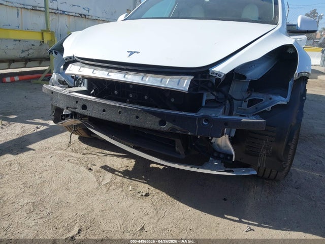 Продажа на аукционе авто 2025 Tesla Model Y Long Range Dual Motor Rear-wheel Drive, vin: 7SAYGDED5SF316468, номер лота: 44965536