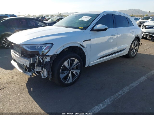 Aukcja sprzedaży 2024 Audi Q8 E-tron Premium Plus Quattro, vin: WA15ABGE0RB015187, numer aukcji: 44965628