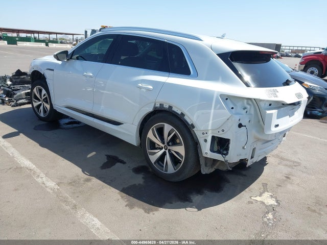 Aukcja sprzedaży 2024 Audi Q8 E-tron Premium Plus Quattro, vin: WA15ABGE0RB015187, numer aukcji: 44965628