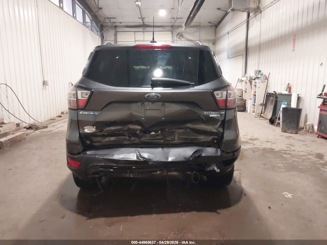 44965637 :رقم المزاد ، 1FMCU9J93JUB63010 vin ، 2018 Ford Escape Titanium مزاد بيع