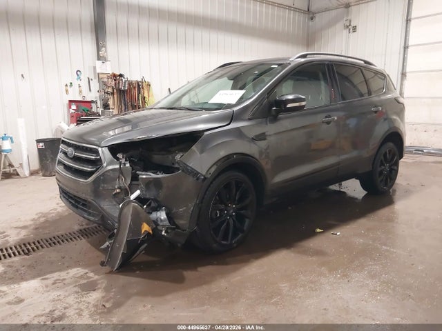 44965637 :رقم المزاد ، 1FMCU9J93JUB63010 vin ، 2018 Ford Escape Titanium مزاد بيع