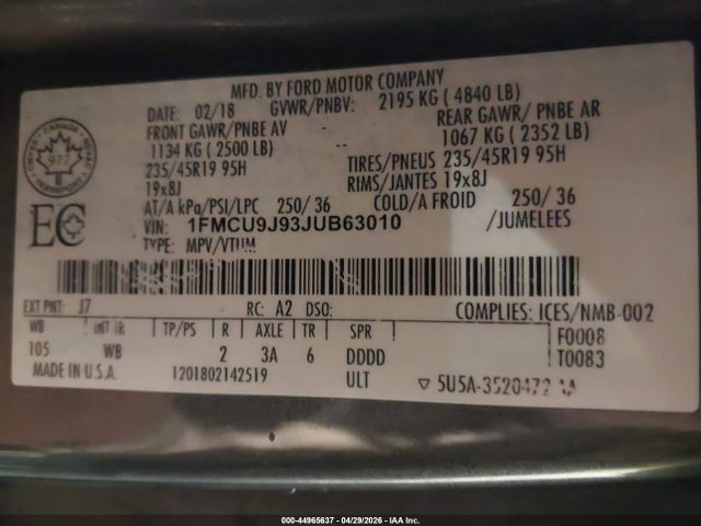 44965637 :رقم المزاد ، 1FMCU9J93JUB63010 vin ، 2018 Ford Escape Titanium مزاد بيع