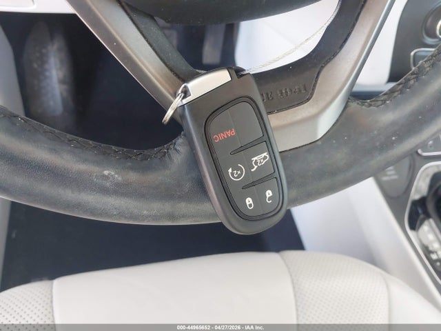 2021 Jeep Cherokee Limited 4x4 მანქანა იყიდება აუქციონზე, vin: 1C4PJMDX2MD127535, აუქციონის ნომერი: 44965652