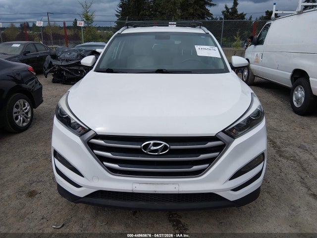 KM8J3CA44HU391488 Hyundai TUCSON SE
