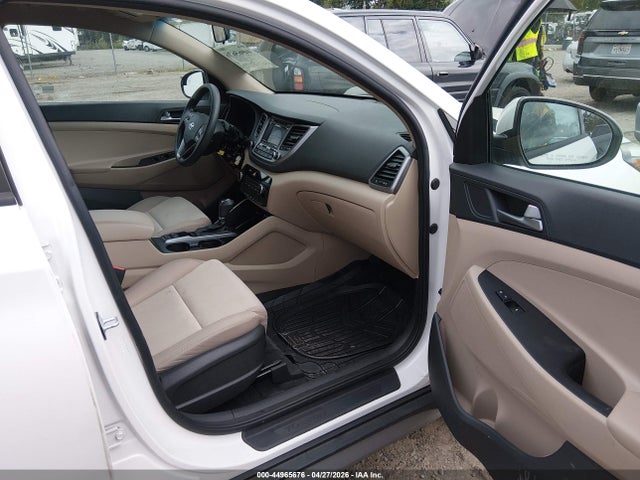 KM8J3CA44HU391488 Hyundai TUCSON SE