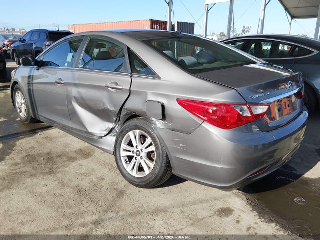 44965701 :رقم المزاد ، 5NPEB4AC2DH757829 vin ، 2013 Hyundai Sonata Gls مزاد بيع