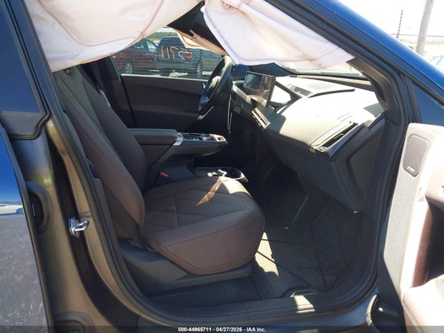 44965711 :رقم المزاد ، WB523CF02RCP02725 vin ، 2024 Bmw Ix Xdrive50 مزاد بيع