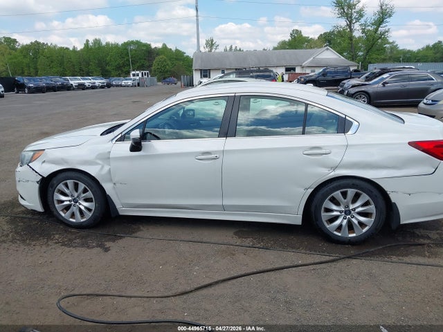 2015 Subaru Legacy 2.5i Premium მანქანა იყიდება აუქციონზე, vin: 4S3BNBF65F3053611, აუქციონის ნომერი: 44965715