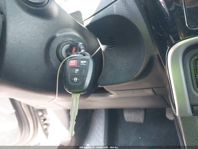 5YFBURHE0HP711989 Toyota COROLLA LE