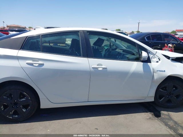 2017 Toyota Prius Three Touring მანქანა იყიდება აუქციონზე, vin: JTDKARFU8H3042818, აუქციონის ნომერი: 44965793