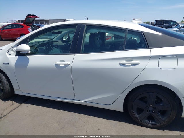 2017 Toyota Prius Three Touring მანქანა იყიდება აუქციონზე, vin: JTDKARFU8H3042818, აუქციონის ნომერი: 44965793